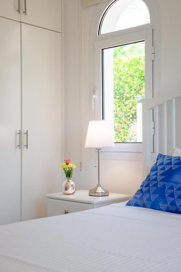 Bungalow Mikaella By Ezoria Villas Coral Bay Exteriér fotografie